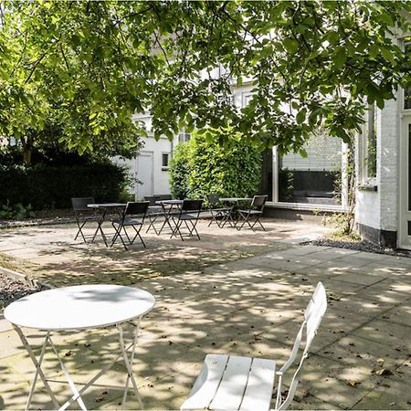 Child Favorite Coach House City Villa Тилбург Экстерьер фото