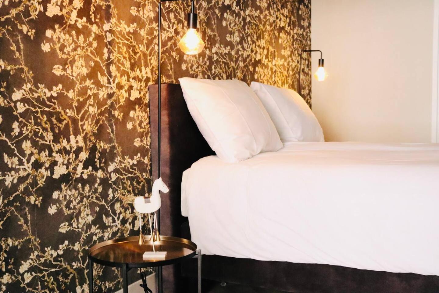Child Favorite Coach House City Villa Тилбург Экстерьер фото