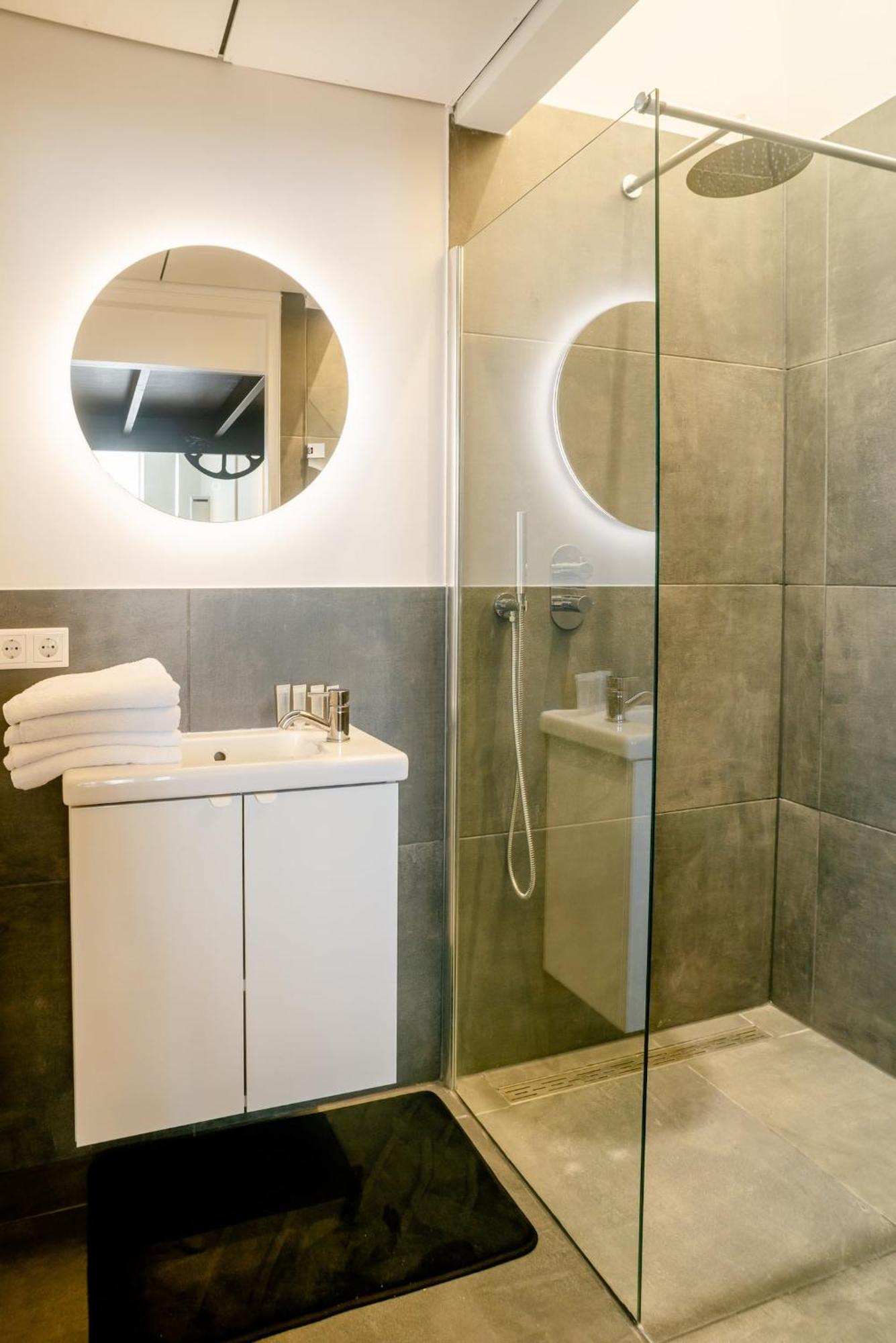 Child Favorite Coach House City Villa Тилбург Экстерьер фото