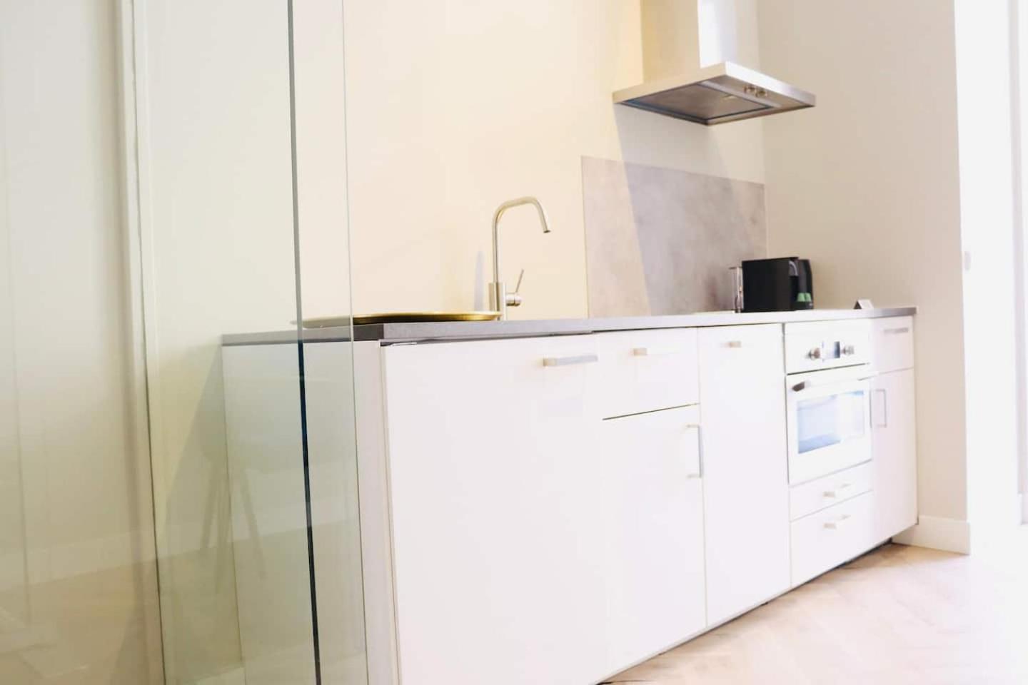 Child Favorite Coach House City Villa Тилбург Экстерьер фото